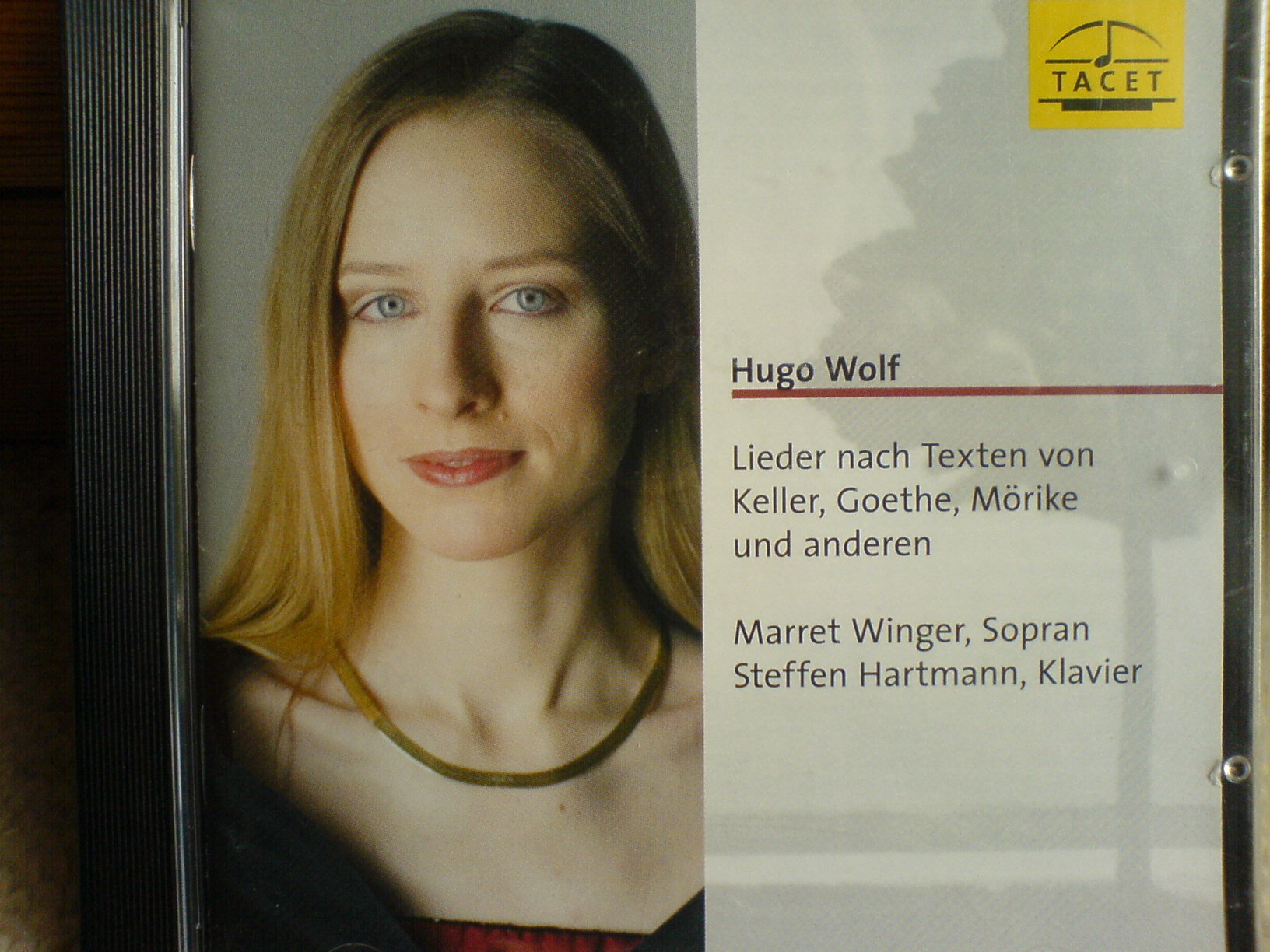 Meine Debut-CD bei TACET mit Liedern von Hugo Wolf entstand in Andenken an Elisabeth Schwarzkopf, die sich während ihrer langen Gesangslaufbahn unermüdlich für den Komponisten eingesetzt hat.